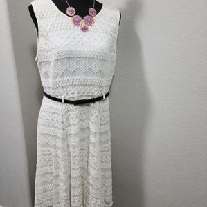 Lace dreas with belt
